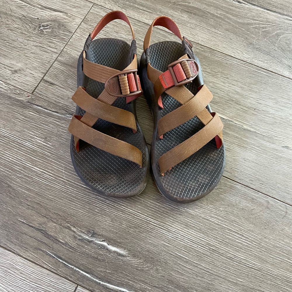 Chaco tan/orange sandals